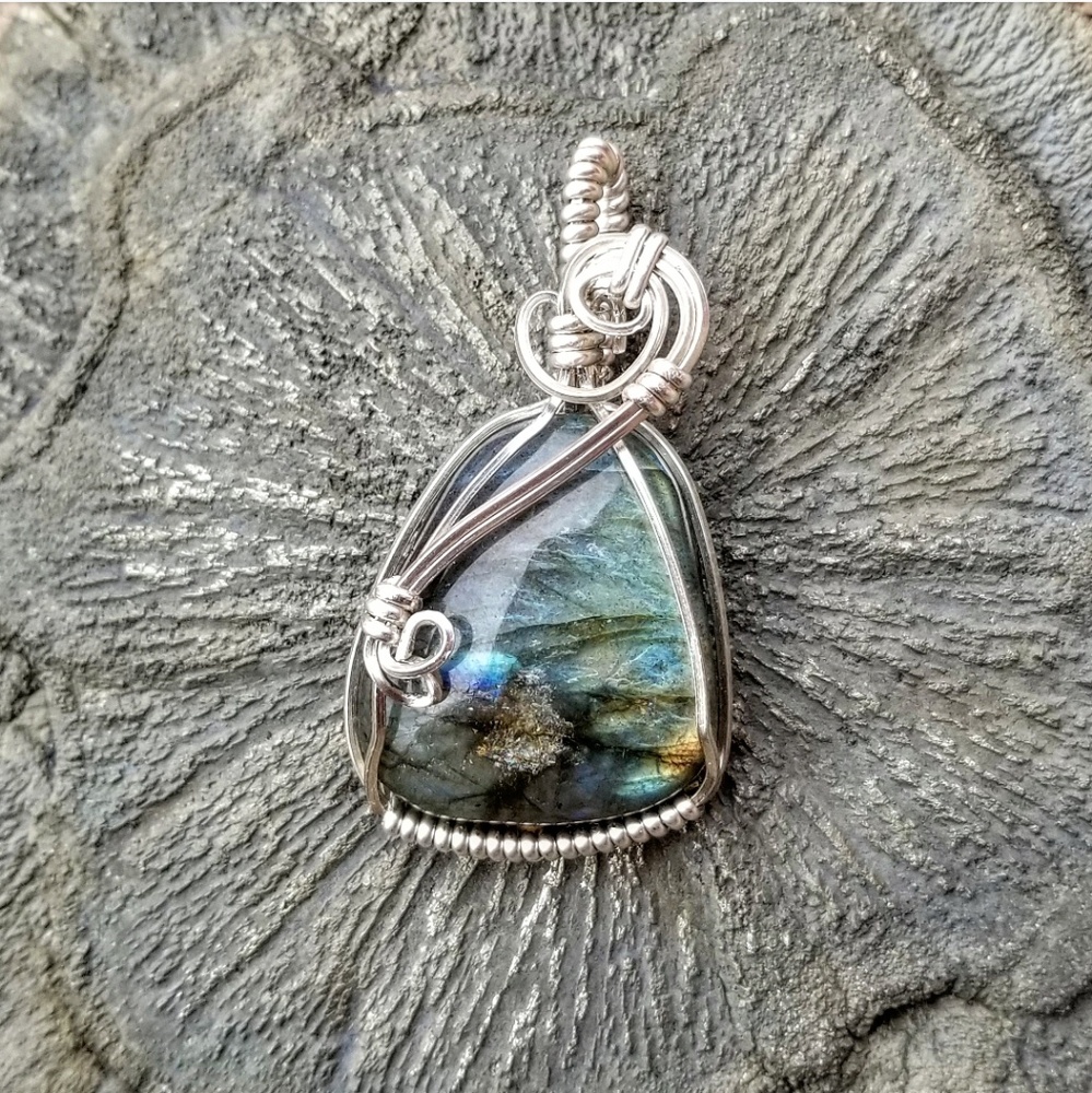 Labradorite Silver Wire Wrapped Pendant